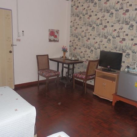 Hua Hin Tour Guesthouse Екстер'єр фото