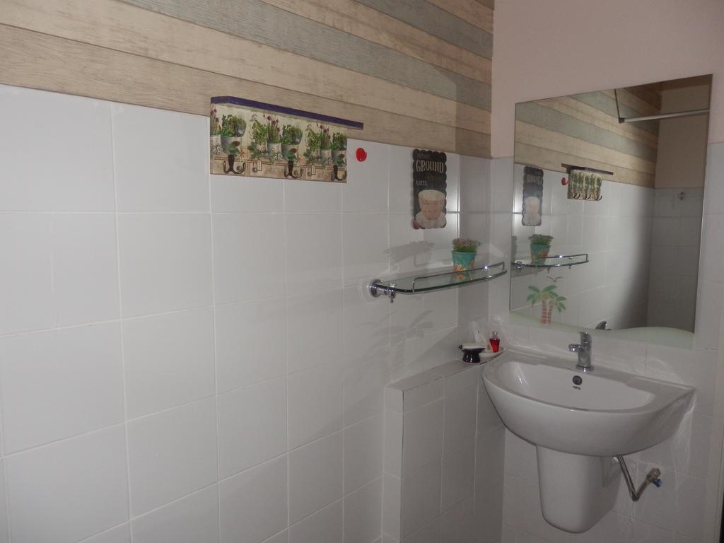 Hua Hin Tour Guesthouse Екстер'єр фото