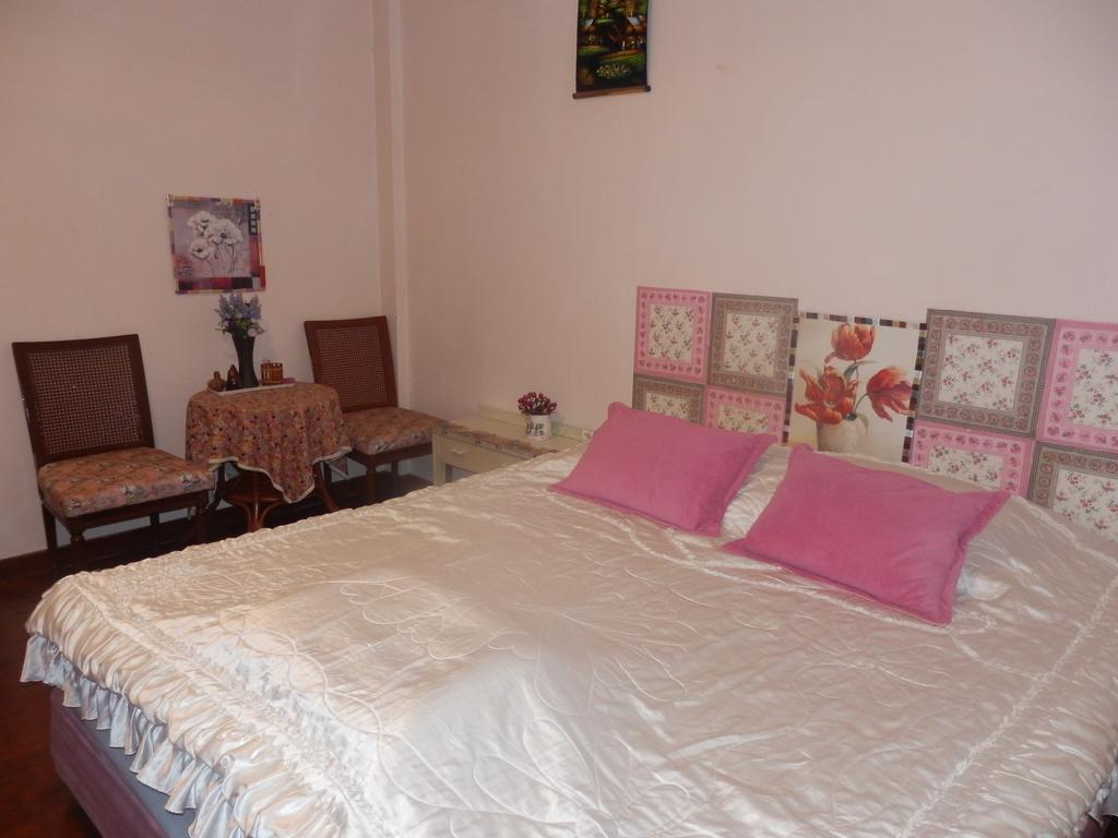 Hua Hin Tour Guesthouse Екстер'єр фото