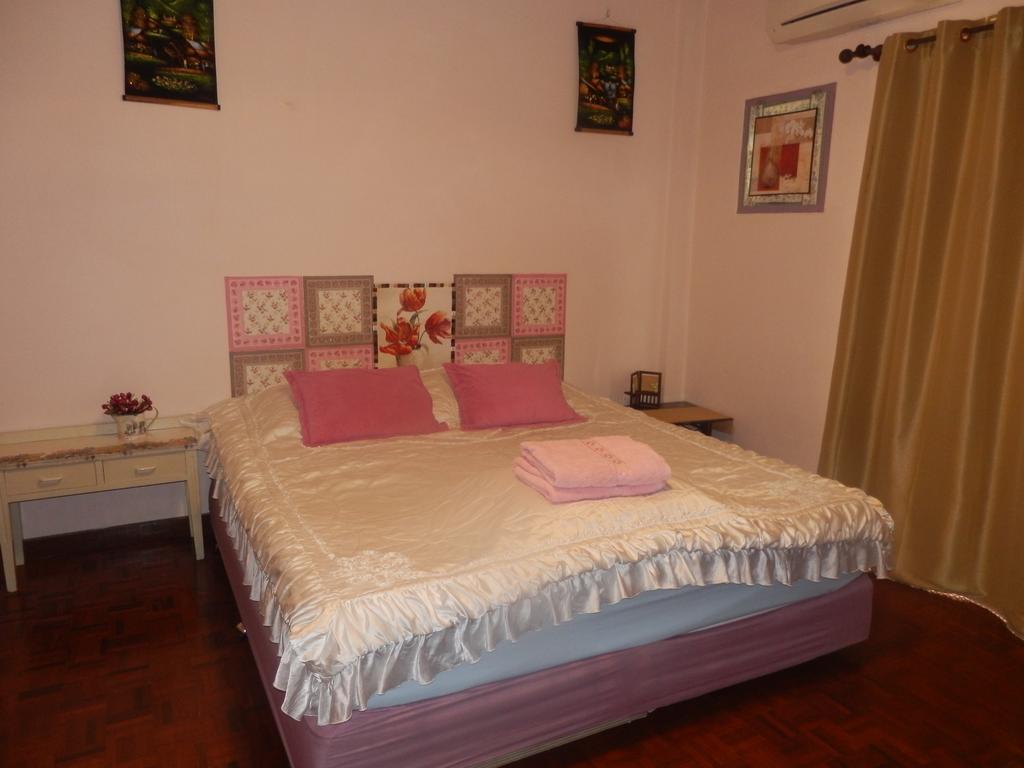 Hua Hin Tour Guesthouse Екстер'єр фото